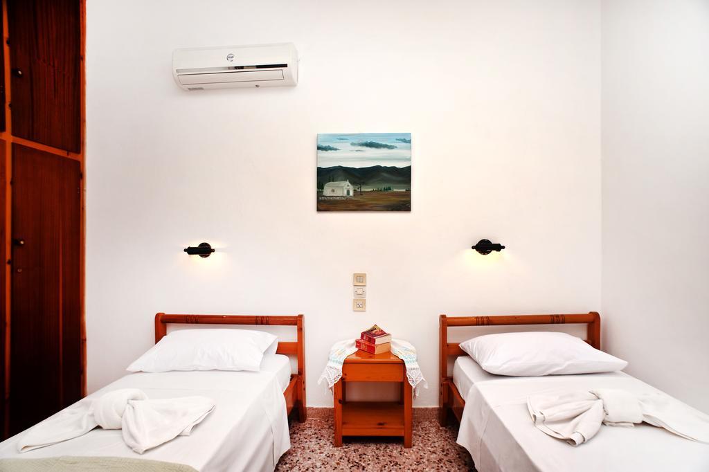 Dolphin Apartments Frangocastelo Bagian luar foto